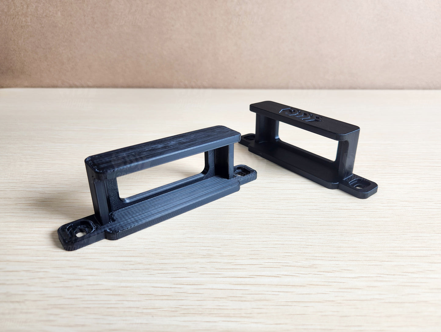 Startech TB3CDK2DP dock under-desk mounting brackets