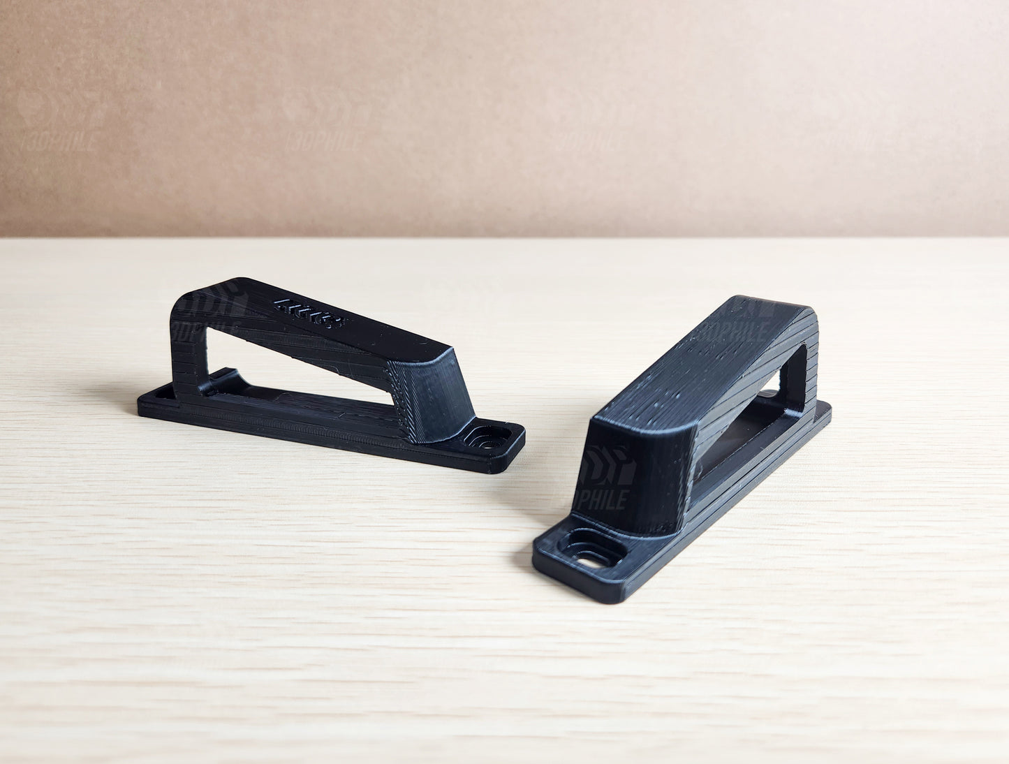 Startech USB3DOCKHDPC dock under-desk mounting brackets